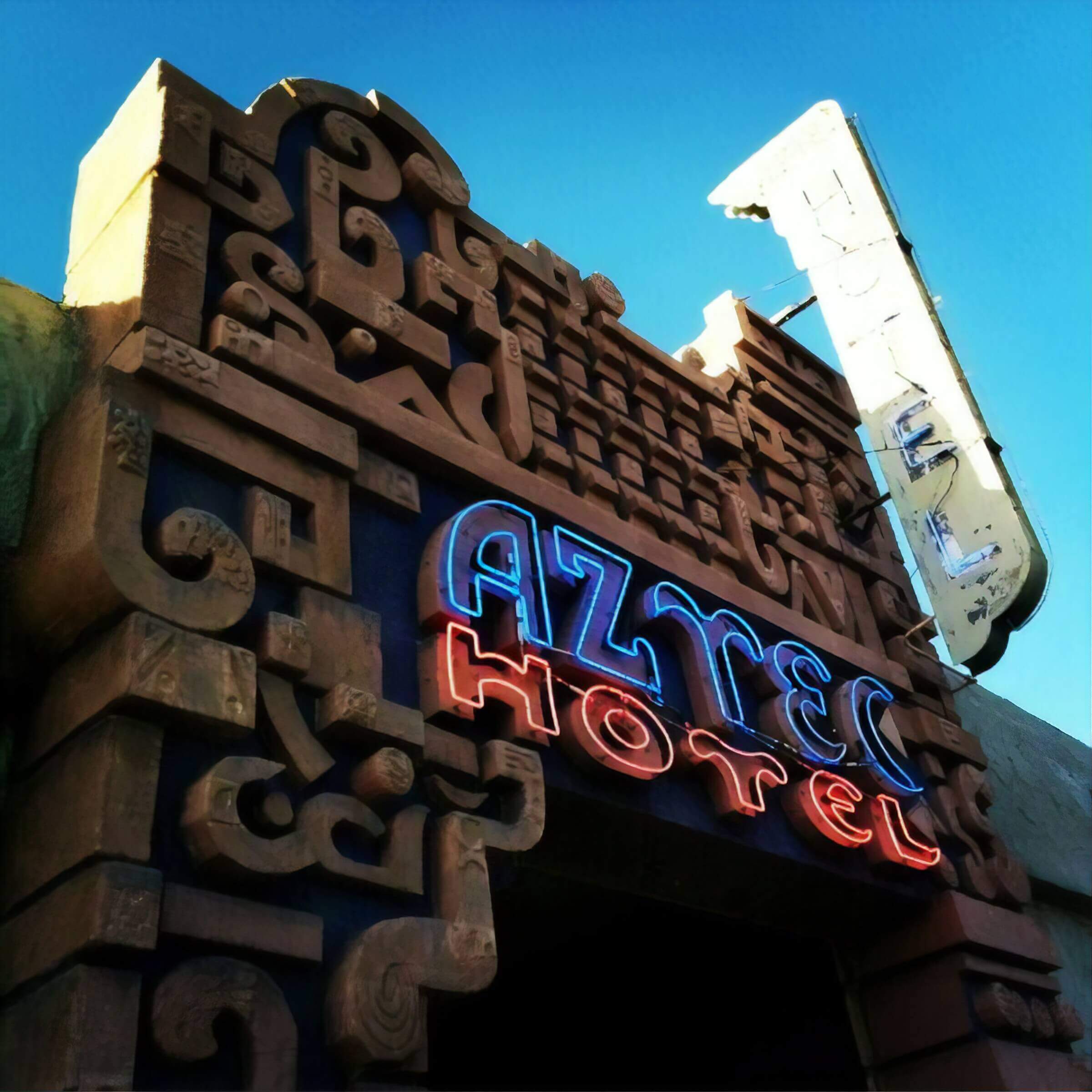 Route 66 Road Trip: Roadside Architecture, Citrus, Drive-Ins & Cemeteries